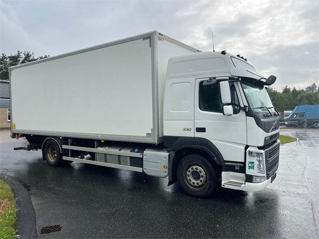 Volvo FM330 - Вантажівка з закритим кузовом: фото 2 Volvo FM330 - Вантажівка з закритим кузовом: фото 2