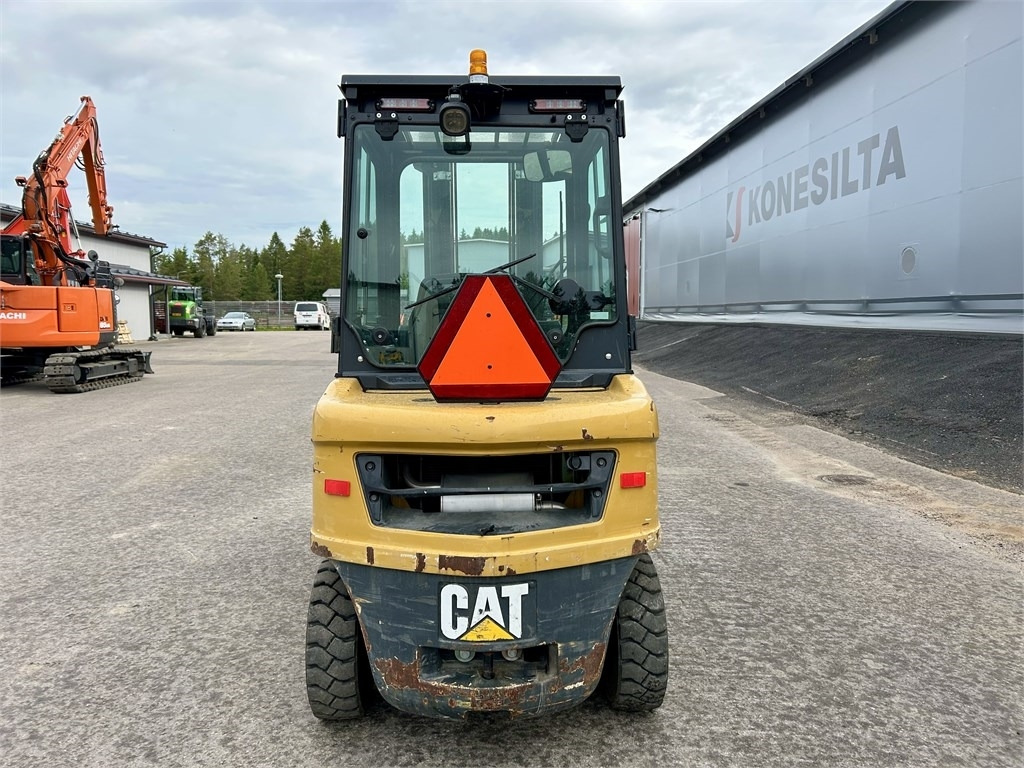 CAT DP 25 NT - Дизельний навантажувач: фото 3 CAT DP 25 NT - Дизельний навантажувач: фото 3