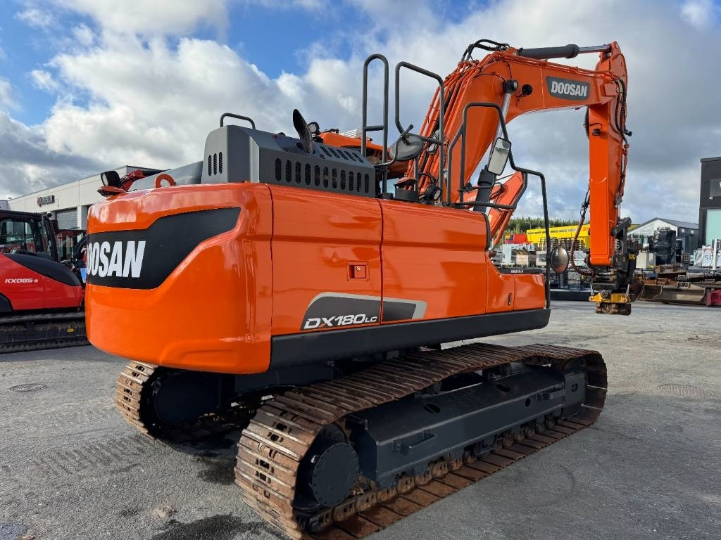 Doosan DX180LC-5 PYÖRITTÄJÄLLÄ - Гусеничний екскаватор: фото 5 Doosan DX180LC-5 PYÖRITTÄJÄLLÄ - Гусеничний екскаватор: фото 5