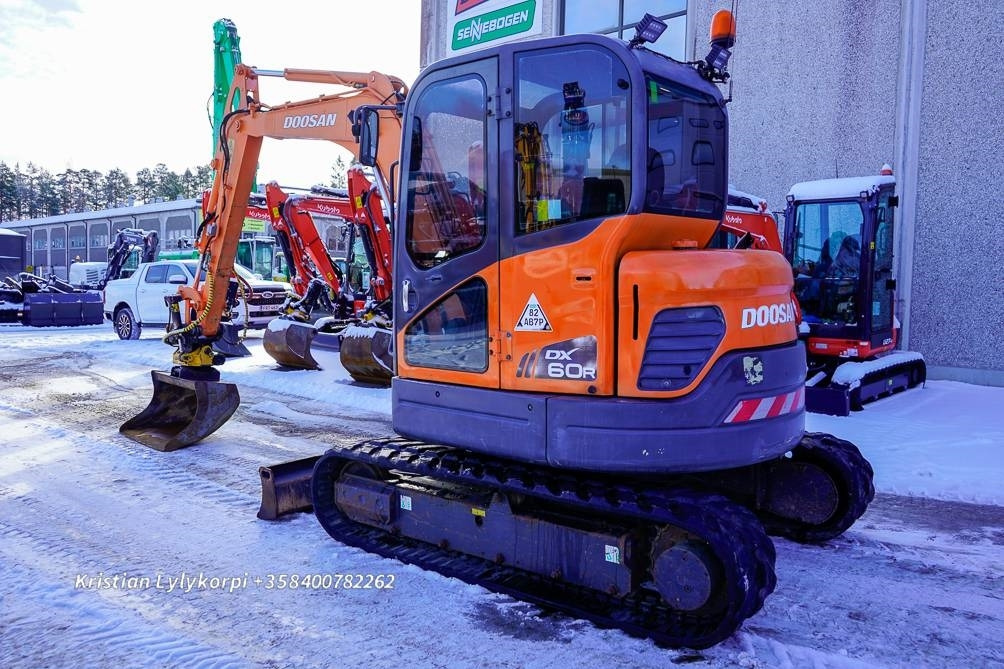 Doosan DX60LCR VARUSTEPAKETILLA - Міні-екскаватор: фото 2 Doosan DX60LCR VARUSTEPAKETILLA - Міні-екскаватор: фото 2