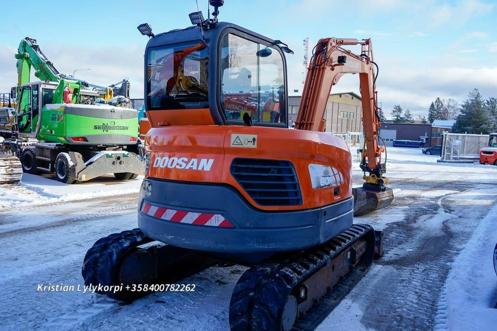Doosan DX60LCR VARUSTEPAKETILLA - Міні-екскаватор: фото 5 Doosan DX60LCR VARUSTEPAKETILLA - Міні-екскаватор: фото 5
