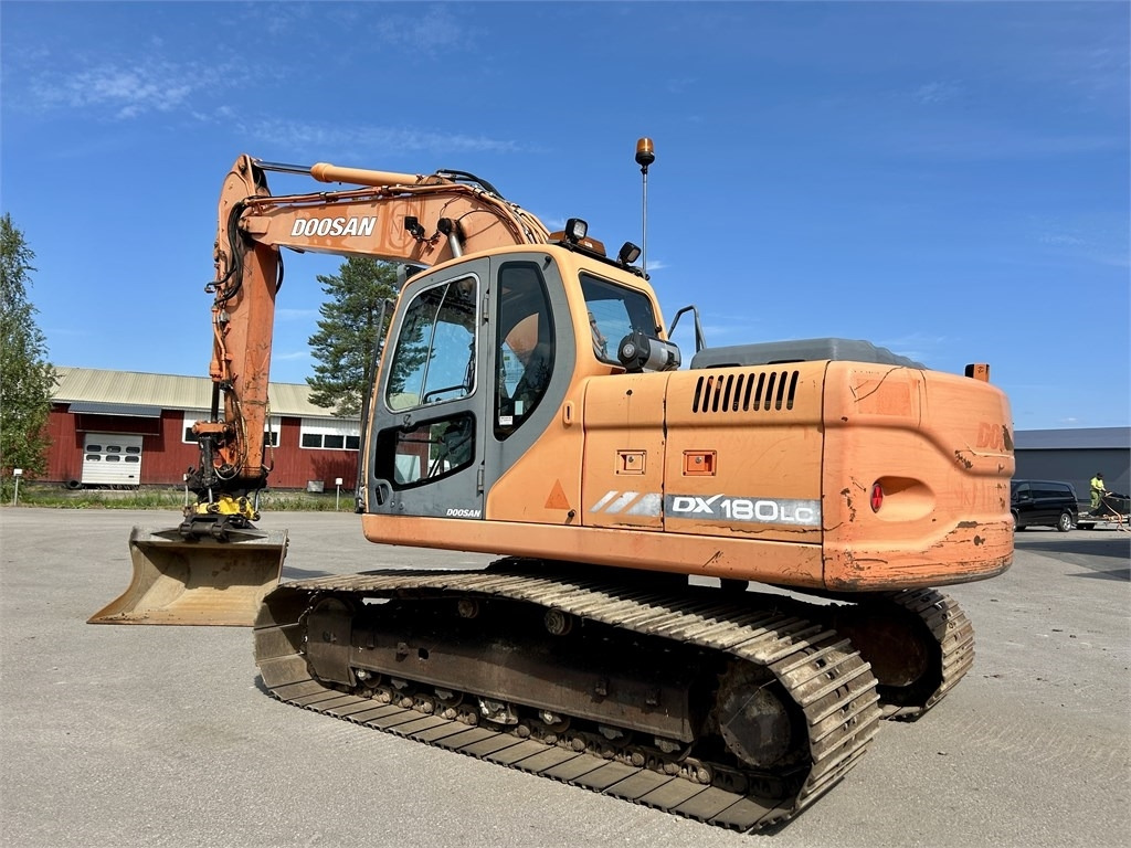 Doosan MYYTY! SOLD! DX180LC PYÖRITTÄJÄLLÄ - Гусеничний екскаватор: фото 3 Doosan MYYTY! SOLD! DX180LC PYÖRITTÄJÄLLÄ - Гусеничний екскаватор: фото 3