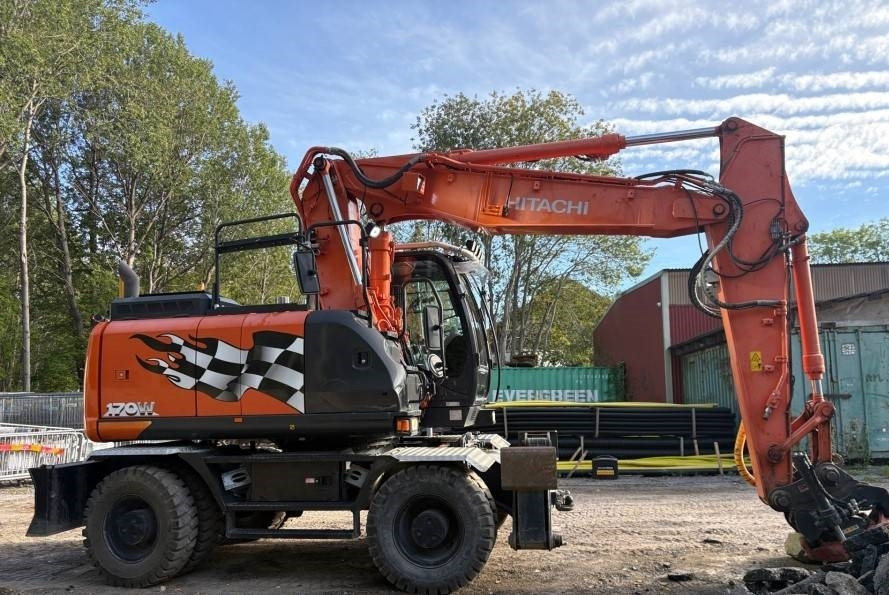 Hitachi ZX170W-6 + Peräkärry 2-akselinen - Колісний екскаватор: фото 3 Hitachi ZX170W-6 + Peräkärry 2-akselinen - Колісний екскаватор: фото 3