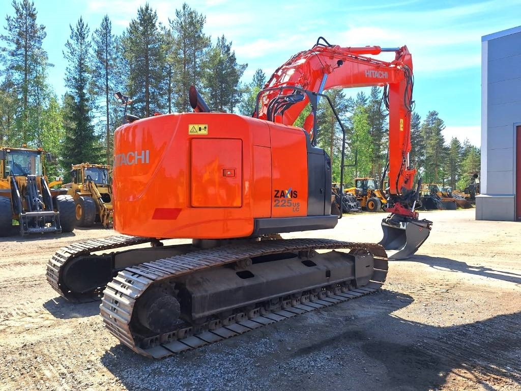 Hitachi ZX225USLC-5 PYÖRITTÄJÄ+PIHDIT YM. - Гусеничний екскаватор: фото 4 Hitachi ZX225USLC-5 PYÖRITTÄJÄ+PIHDIT YM. - Гусеничний екскаватор: фото 4