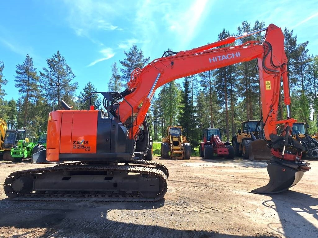 Hitachi ZX225USLC-5 PYÖRITTÄJÄ+PIHDIT YM. - Гусеничний екскаватор: фото 5 Hitachi ZX225USLC-5 PYÖRITTÄJÄ+PIHDIT YM. - Гусеничний екскаватор: фото 5