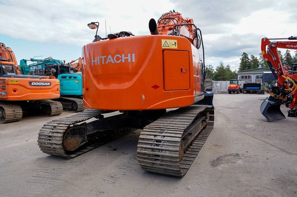 Hitachi ZX225USLC-5B MARTTIINILLA - Гусеничний екскаватор: фото 5 Hitachi ZX225USLC-5B MARTTIINILLA - Гусеничний екскаватор: фото 5