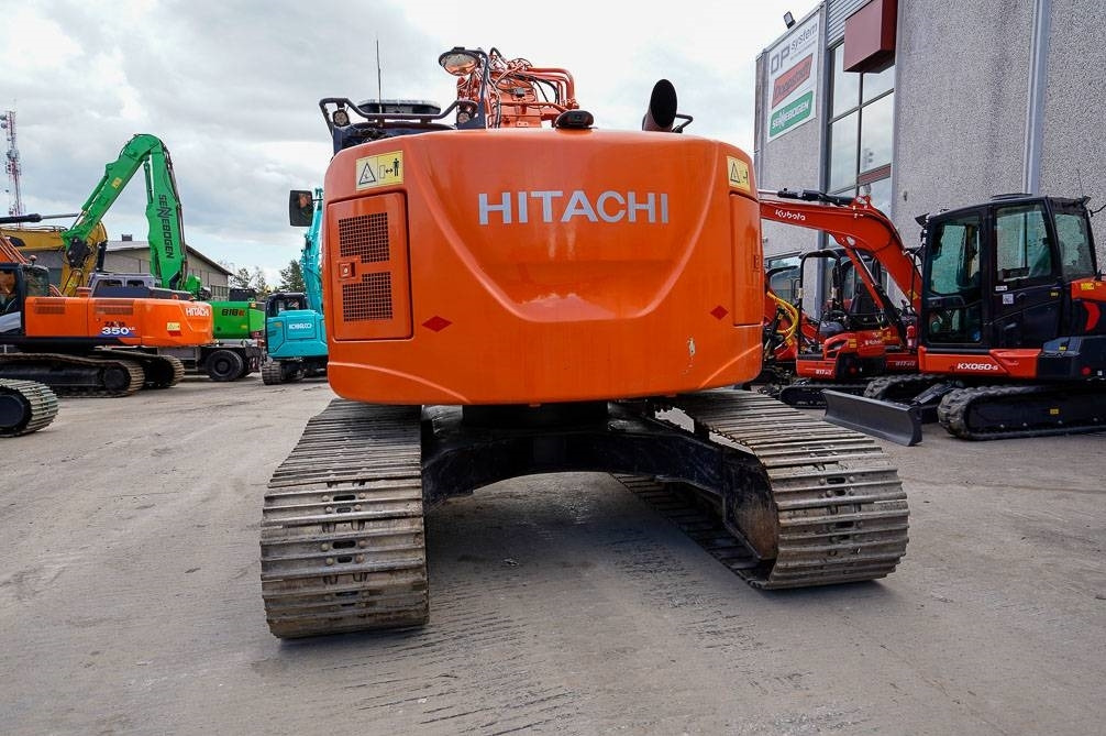 Hitachi ZX225USLC-5B MARTTIINILLA - Гусеничний екскаватор: фото 4 Hitachi ZX225USLC-5B MARTTIINILLA - Гусеничний екскаватор: фото 4