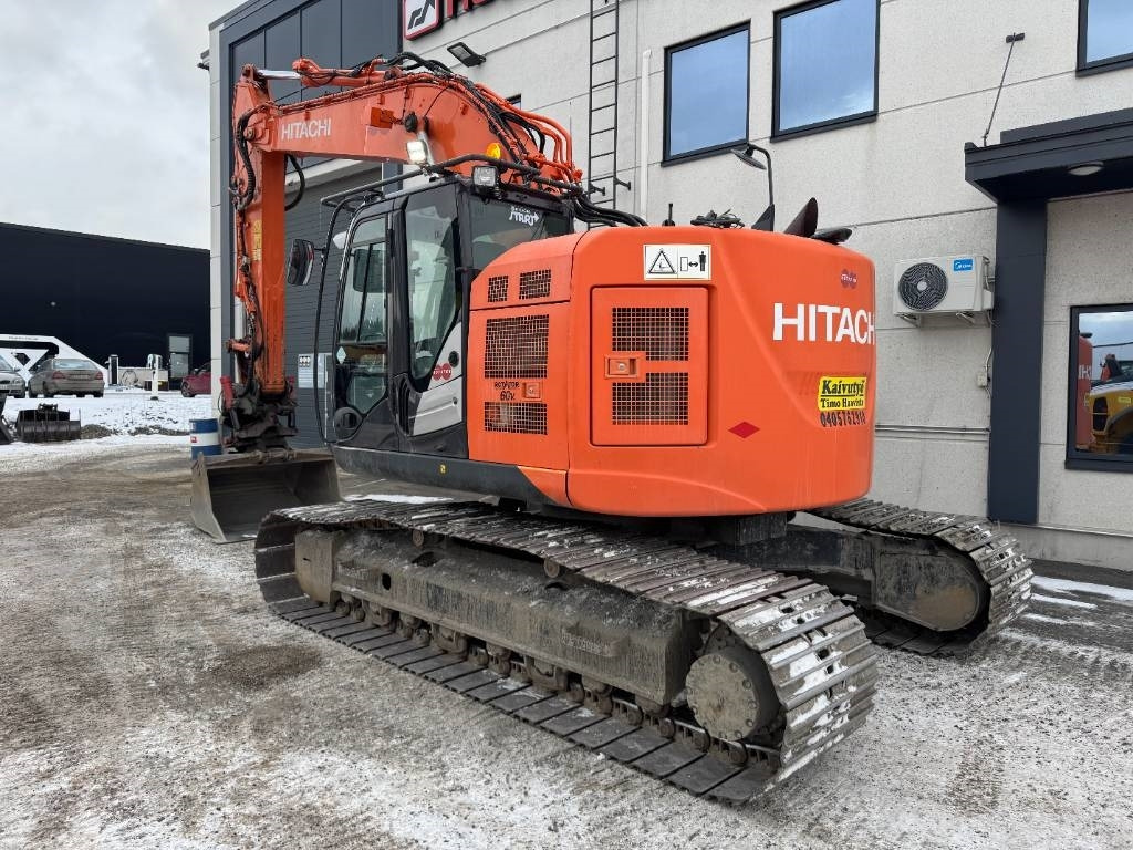 Hitachi ZX225USLC-5B PYÖRITTÄJÄLLÄ - Гусеничний екскаватор: фото 3 Hitachi ZX225USLC-5B PYÖRITTÄJÄLLÄ - Гусеничний екскаватор: фото 3