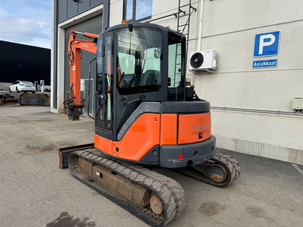 Hitachi ZX50U-2 PYÖRITTÄJÄLLÄ - Міні-екскаватор: фото 3 Hitachi ZX50U-2 PYÖRITTÄJÄLLÄ - Міні-екскаватор: фото 3