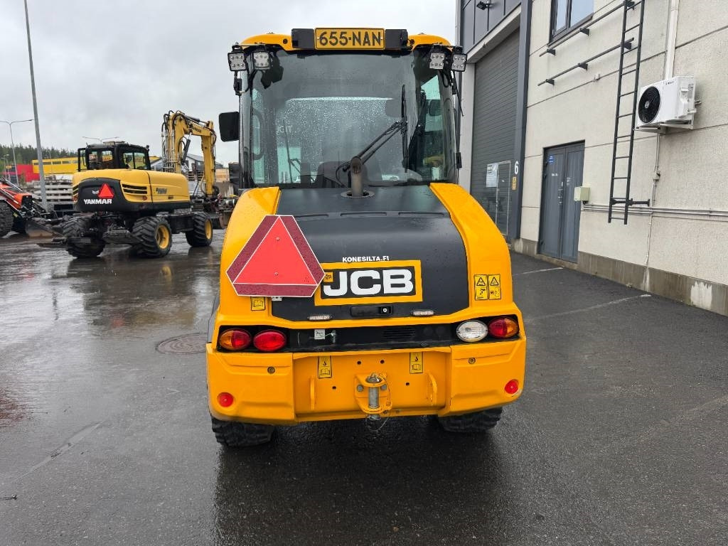 JCB 407 SV RUNSAASTI LISÄVARUSTEITA - Колісний навантажувач: фото 5 JCB 407 SV RUNSAASTI LISÄVARUSTEITA - Колісний навантажувач: фото 5