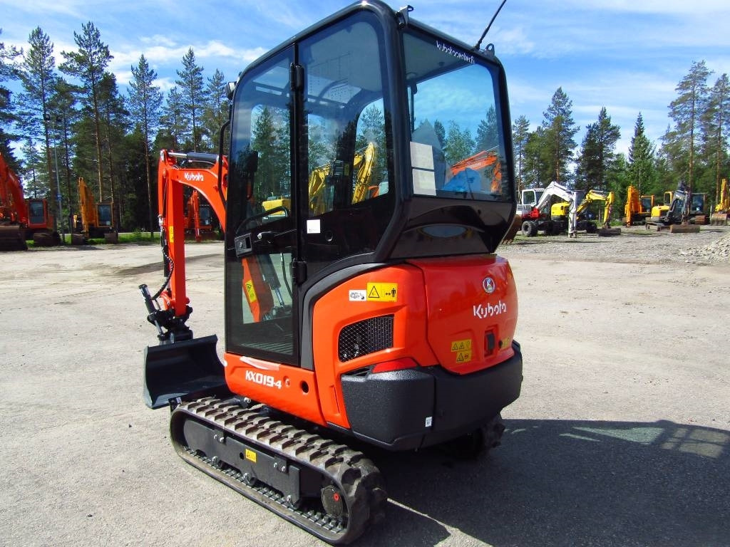 Kubota KX019-4 ERIKOISTARJOUS RAJOITETTU ERÄ - Міні-екскаватор: фото 2 Kubota KX019-4 ERIKOISTARJOUS RAJOITETTU ERÄ - Міні-екскаватор: фото 2