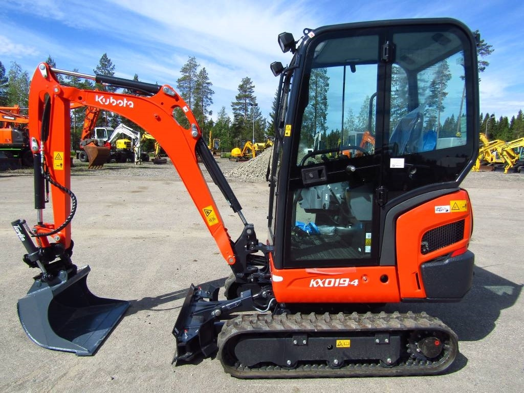 Kubota KX019-4 ERIKOISTARJOUS RAJOITETTU ERÄ - Міні-екскаватор: фото 1 Kubota KX019-4 ERIKOISTARJOUS RAJOITETTU ERÄ - Міні-екскаватор: фото 1