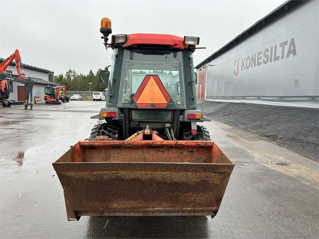 Kubota L 3600 AURA JA HIEKOTIN - Комунальний трактор: фото 3 Kubota L 3600 AURA JA HIEKOTIN - Комунальний трактор: фото 3