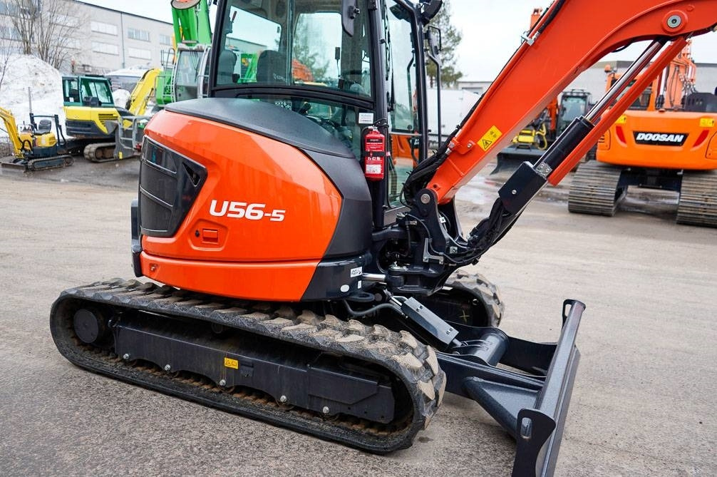 Міні-екскаватор Kubota U56-5 VALMIIKSI VARUSTELTU: фото 6