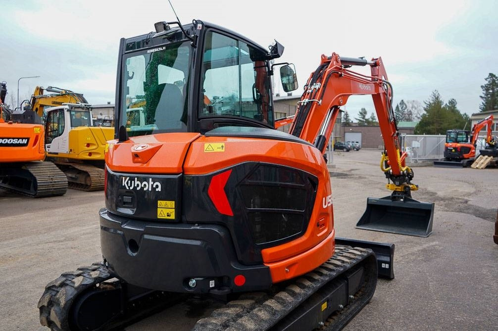 Міні-екскаватор Kubota U56-5 VALMIIKSI VARUSTELTU: фото 7