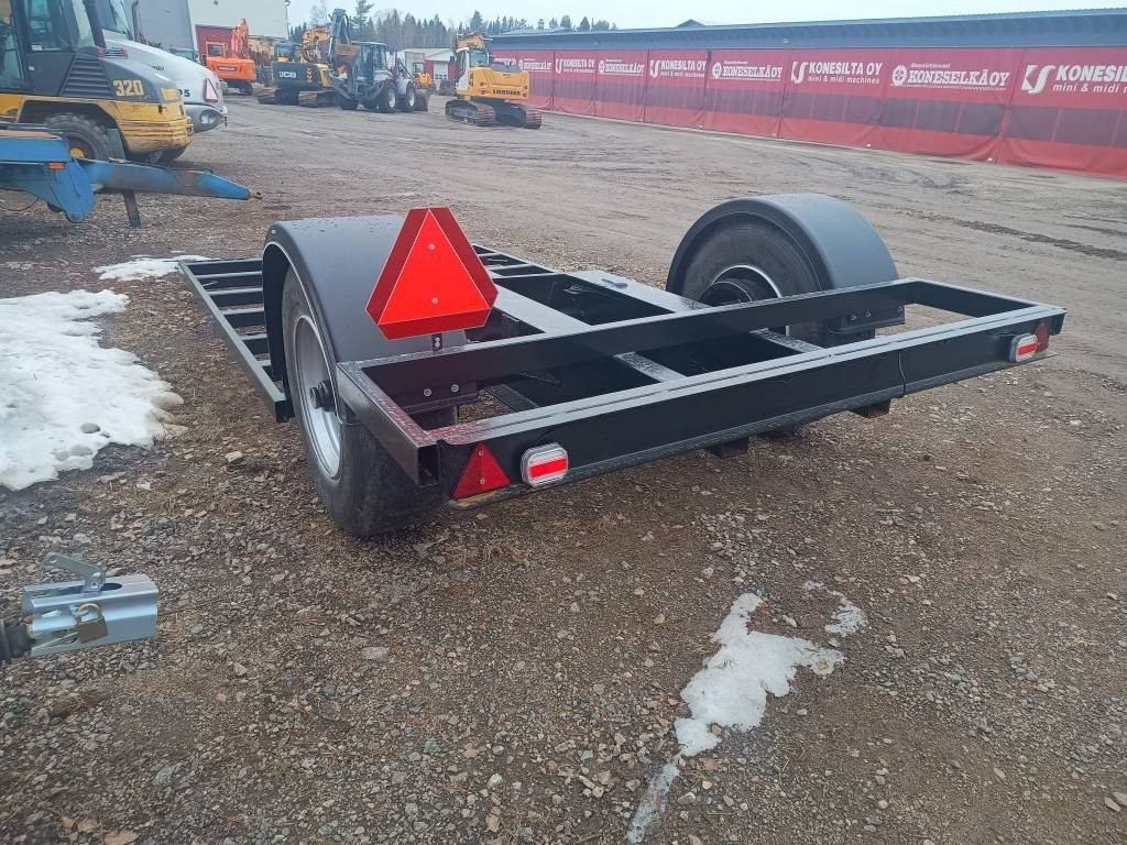 Traktorilavetti 6-8tn 1-akselinen  - Низькорамна платформа причіп: фото 3 Traktorilavetti 6-8tn 1-akselinen  - Низькорамна платформа причіп: фото 3