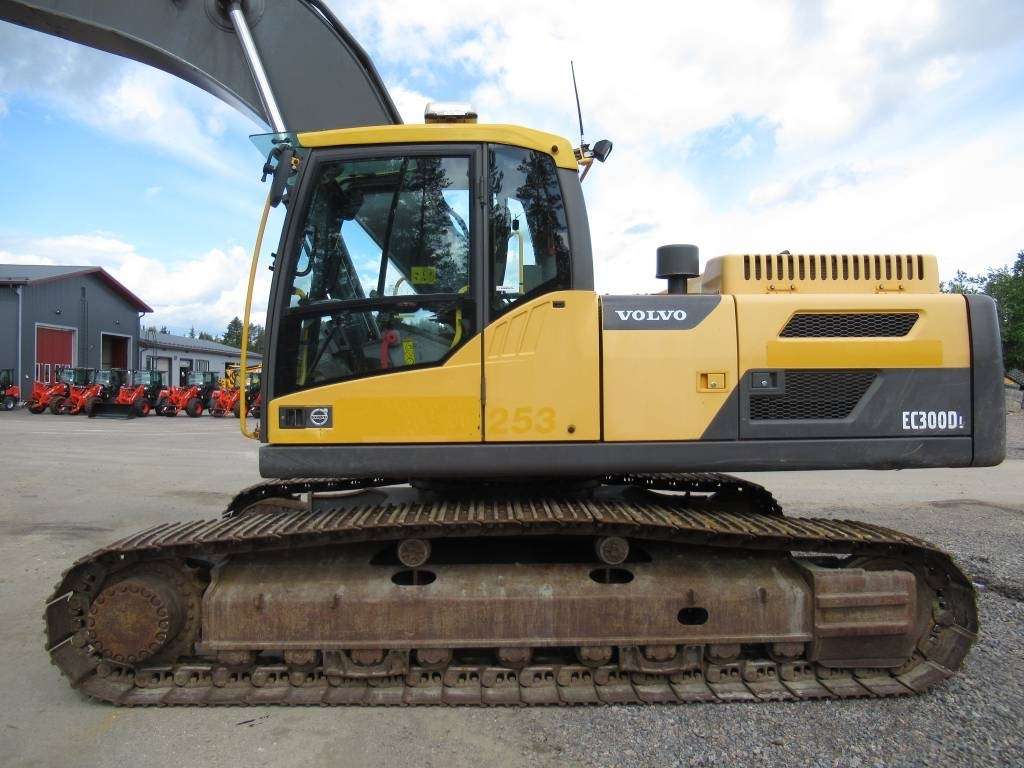 Volvo EC300DL PYÖRITTÄJÄLLÄ - Гусеничний екскаватор: фото 2 Volvo EC300DL PYÖRITTÄJÄLLÄ - Гусеничний екскаватор: фото 2