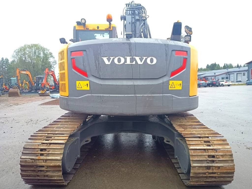 Volvo ECR235DL PYÖRITTÄJÄLLÄ - Гусеничний екскаватор: фото 4 Volvo ECR235DL PYÖRITTÄJÄLLÄ - Гусеничний екскаватор: фото 4