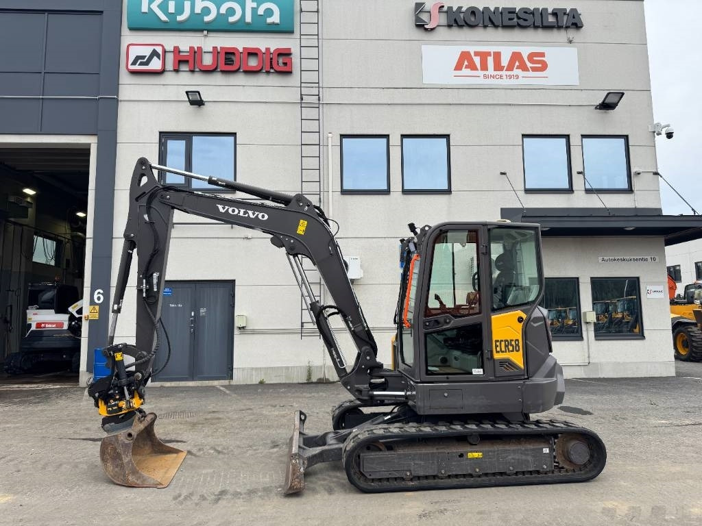 Volvo ECR58F PYÖRITTÄJÄLLÄ - Міні-екскаватор: фото 1 Volvo ECR58F PYÖRITTÄJÄLLÄ - Міні-екскаватор: фото 1