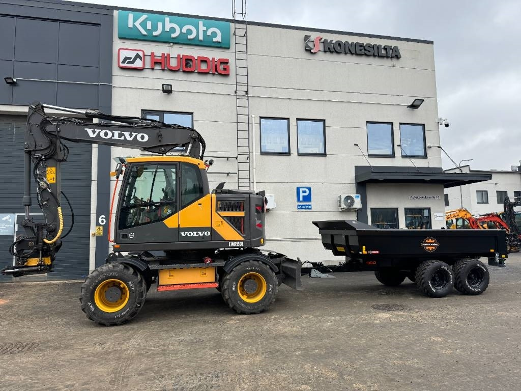 Volvo EWR150E Uusi Palms perävaunu / hieno paketti - Колісний екскаватор: фото 1 Volvo EWR150E Uusi Palms perävaunu / hieno paketti - Колісний екскаватор: фото 1