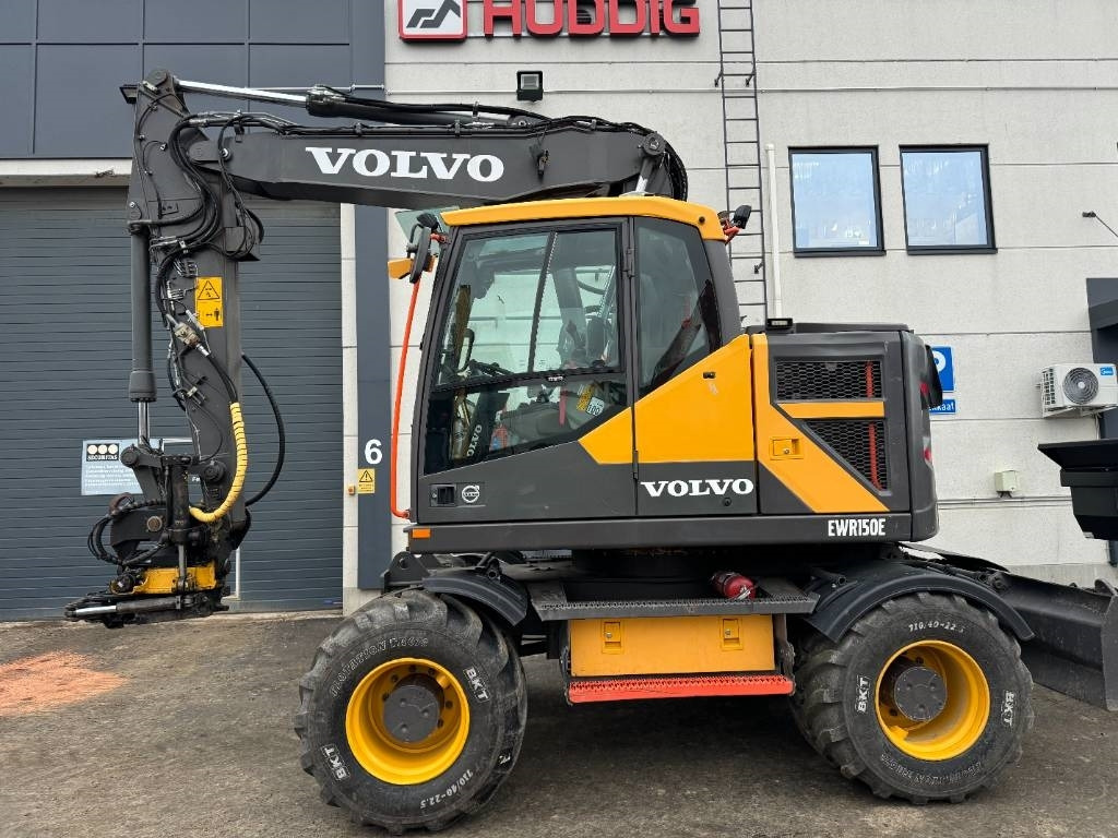 Volvo EWR150E Uusi Palms perävaunu / hieno paketti - Колісний екскаватор: фото 3 Volvo EWR150E Uusi Palms perävaunu / hieno paketti - Колісний екскаватор: фото 3