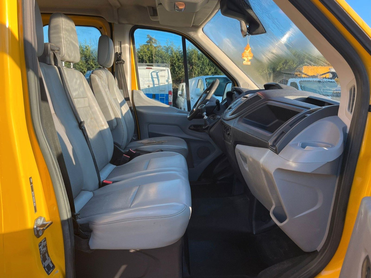 Ford Transit 2.2TDCI. Doka 7 Sitze. ALU pritsche. - Легка бортова вантажівка, Вантажопасажирський фургон: фото 4 Ford Transit 2.2TDCI. Doka 7 Sitze. ALU pritsche. - Легка бортова вантажівка, Вантажопасажирський фургон: фото 4