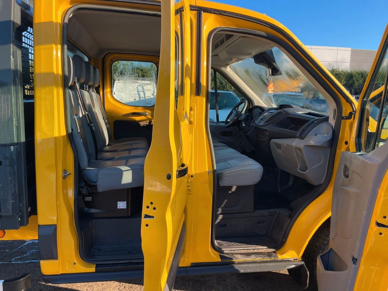 Ford Transit 2.2TDCI. Doka 7 Sitze. ALU pritsche. - Легка бортова вантажівка, Вантажопасажирський фургон: фото 3 Ford Transit 2.2TDCI. Doka 7 Sitze. ALU pritsche. - Легка бортова вантажівка, Вантажопасажирський фургон: фото 3