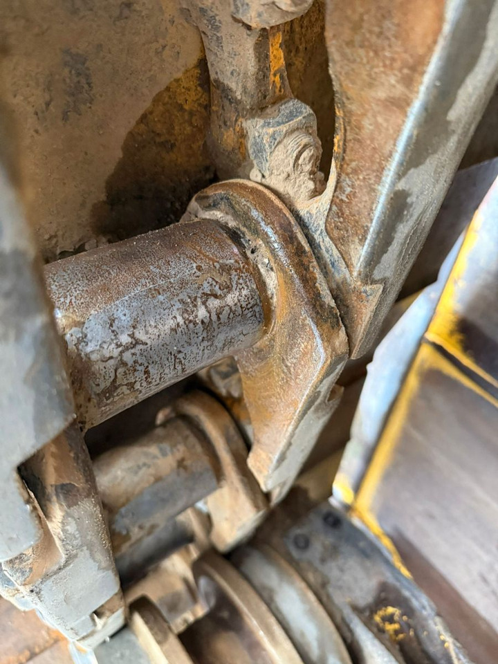 Бульдозер Komatsu D65PX-15. Fahrwerk 80%. Blatt 4.00m. ZSA. Klima.: фото 15 Бульдозер Komatsu D65PX-15. Fahrwerk 80%. Blatt 4.00m. ZSA. Klima.: фото 15