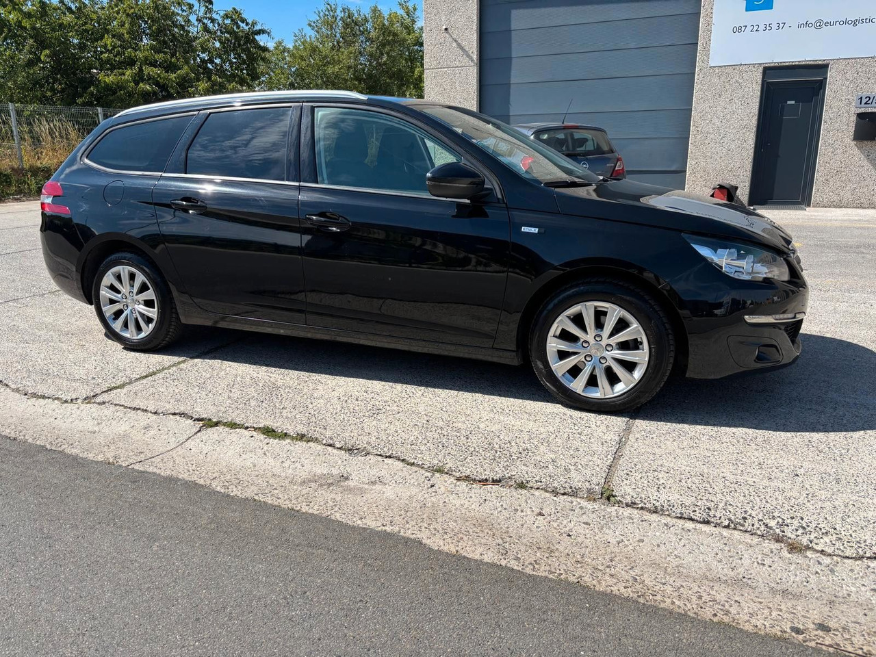 Peugeot 308 Klima. Kamera. Navi. Tempomat - Легковий автомобіль: фото 5 Peugeot 308 Klima. Kamera. Navi. Tempomat - Легковий автомобіль: фото 5