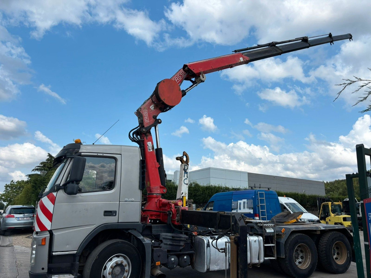 Volvo 6x4. Fassi F195A. Abroll. Funk. Tempomat. - Гаковий мультиліфт вантажівка, Вантажівка з маніпулятором: фото 5 Volvo 6x4. Fassi F195A. Abroll. Funk. Tempomat. - Гаковий мультиліфт вантажівка, Вантажівка з маніпулятором: фото 5