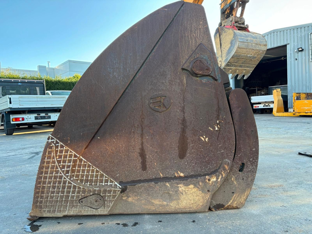 Volvo L150 - L180 - L220. Kippschaufel 5m3. Volvo L150 - L180 - L220. Kippschaufel 5m3. - Ківш навантажувача в категорії Будівельна техніка: фото 5 Volvo L150 - L180 - L220. Kippschaufel 5m3. Volvo L150 - L180 - L220. Kippschaufel 5m3. - Ківш навантажувача в категорії Будівельна техніка: фото 5