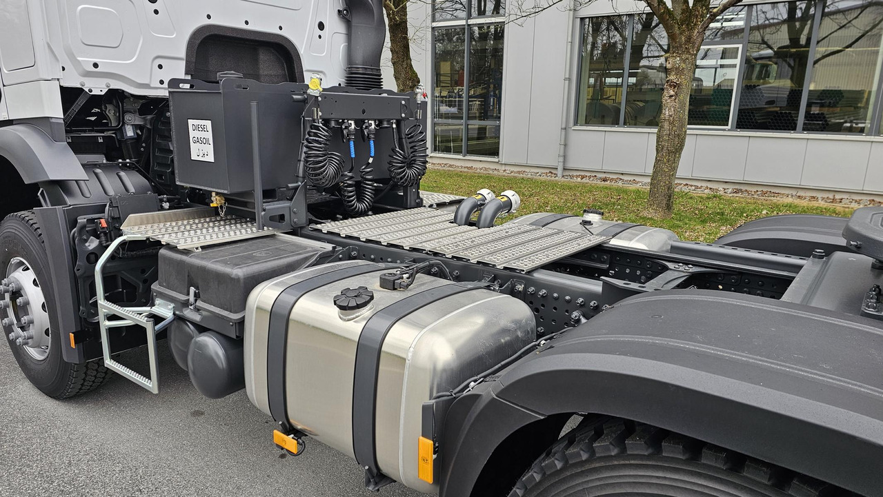 MERCEDES-BENZ Actros 3340 S 6x4 ADR Euro 3 Tractor Head - Тягач: фото 5 MERCEDES-BENZ Actros 3340 S 6x4 ADR Euro 3 Tractor Head - Тягач: фото 5