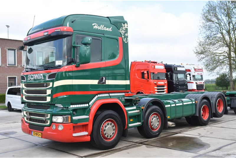 Scania R520 HL V8 8x2 - EURO 6 - MANUAL - RETARDER - WHEELBASE: 510 cm - 10 TONS FRONT AXLE - XENON - - Контейнеровоз/ Змінний кузов вантажівка: фото 1 Scania R520 HL V8 8x2 - EURO 6 - MANUAL - RETARDER - WHEELBASE: 510 cm - 10 TONS FRONT AXLE - XENON - - Контейнеровоз/ Змінний кузов вантажівка: фото 1