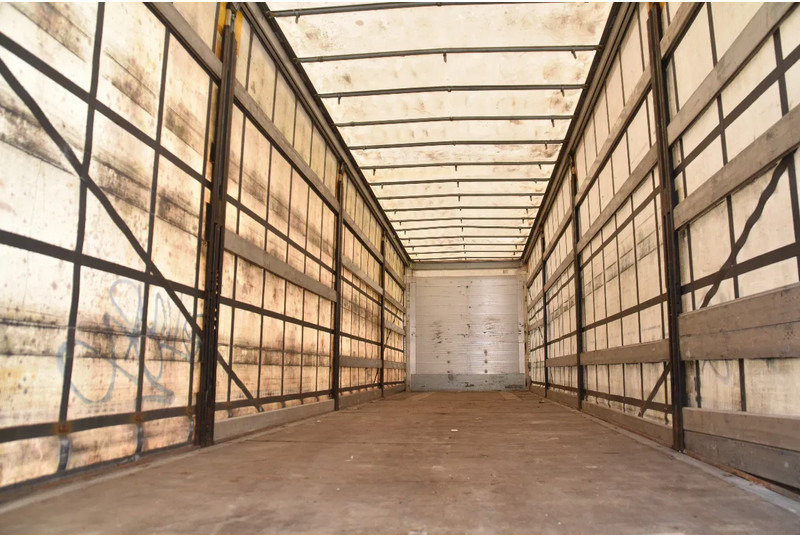 Schmitz Cargobull SCB*S3T - SLIDING CURTAINS/ROOF - DISC BRAKES - SAFETY ROOF - GOOD CONDITION - - Тентований напівпричіп: фото 3 Schmitz Cargobull SCB*S3T - SLIDING CURTAINS/ROOF - DISC BRAKES - SAFETY ROOF - GOOD CONDITION - - Тентований напівпричіп: фото 3