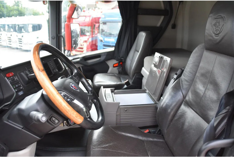 Scania R450 NGS 6x2/4NB - RETARDER - FULL AIR - 748 TKM - LEATHER SEATS - NAVI - 2 x FUEL TANKS - LED LIGHTS - - Тягач: фото 5 Scania R450 NGS 6x2/4NB - RETARDER - FULL AIR - 748 TKM - LEATHER SEATS - NAVI - 2 x FUEL TANKS - LED LIGHTS - - Тягач: фото 5