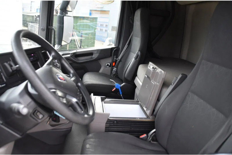 Scania S450 4x2NB - FULL AIR - 922 TKM - RETARDER - PARK. AIRCO - 2 x FUEL TANKS - TOP CONDITION - - Тягач: фото 5 Scania S450 4x2NB - FULL AIR - 922 TKM - RETARDER - PARK. AIRCO - 2 x FUEL TANKS - TOP CONDITION - - Тягач: фото 5