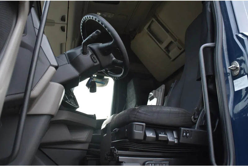 Scania S450 4x2NB - FULL AIR - 922 TKM - RETARDER - PARK. AIRCO - 2 x FUEL TANKS - TOP CONDITION - - Тягач: фото 4 Scania S450 4x2NB - FULL AIR - 922 TKM - RETARDER - PARK. AIRCO - 2 x FUEL TANKS - TOP CONDITION - - Тягач: фото 4