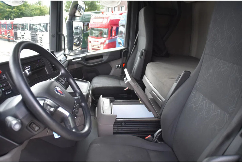 Scania S450 NGS 4x2NB - FULL AIR - RETARDER - ACC - PARK. AIRCO - 2 x FUEL TANKS - TOP CONDITION - - Тягач: фото 5 Scania S450 NGS 4x2NB - FULL AIR - RETARDER - ACC - PARK. AIRCO - 2 x FUEL TANKS - TOP CONDITION - - Тягач: фото 5