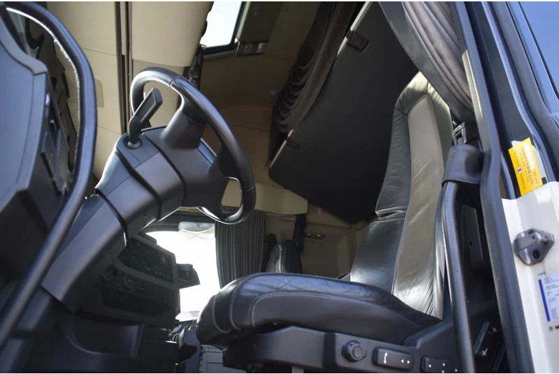 Volvo FH 16.750 Globetrotter XL 6x2 - RETARDER - FULL AIR - PARK. AIRCO - DYNAMIC STEERING - SLIDING FIFTH WHEEL - ALCOA'S - TOP CONDI - Тягач: фото 4 Volvo FH 16.750 Globetrotter XL 6x2 - RETARDER - FULL AIR - PARK. AIRCO - DYNAMIC STEERING - SLIDING FIFTH WHEEL - ALCOA'S - TOP CONDI - Тягач: фото 4