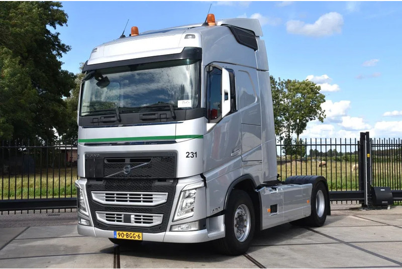 Volvo FH 420 Globe 4x2 - ADR FL - ONLY 670 TKM - PTO - AIRCO - DIFF. LOCK - GOOD CONDITION - - Тягач: фото 2 Volvo FH 420 Globe 4x2 - ADR FL - ONLY 670 TKM - PTO - AIRCO - DIFF. LOCK - GOOD CONDITION - - Тягач: фото 2