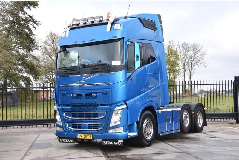 Volvo FH 540 Globe 6x2/4 - 633 TKM - HYDRAULICS - PTO - 2 BEDS - XENON - GOOD CONDITION - - Тягач: фото 2 Volvo FH 540 Globe 6x2/4 - 633 TKM - HYDRAULICS - PTO - 2 BEDS - XENON - GOOD CONDITION - - Тягач: фото 2
