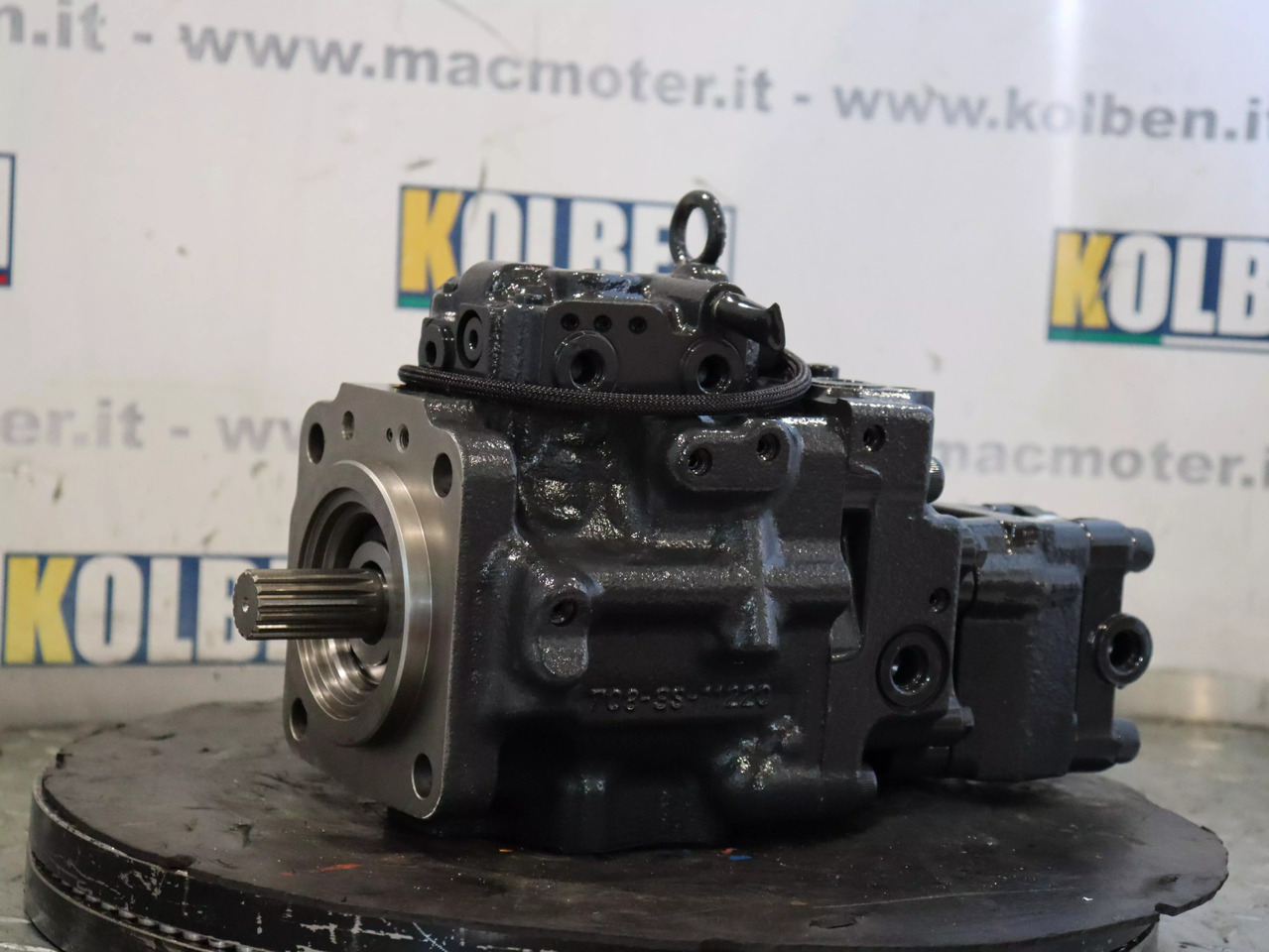 KOMATSU PC 50 MR2 - Гідронасос в категорії Міні-екскаватори: фото 2 KOMATSU PC 50 MR2 - Гідронасос в категорії Міні-екскаватори: фото 2