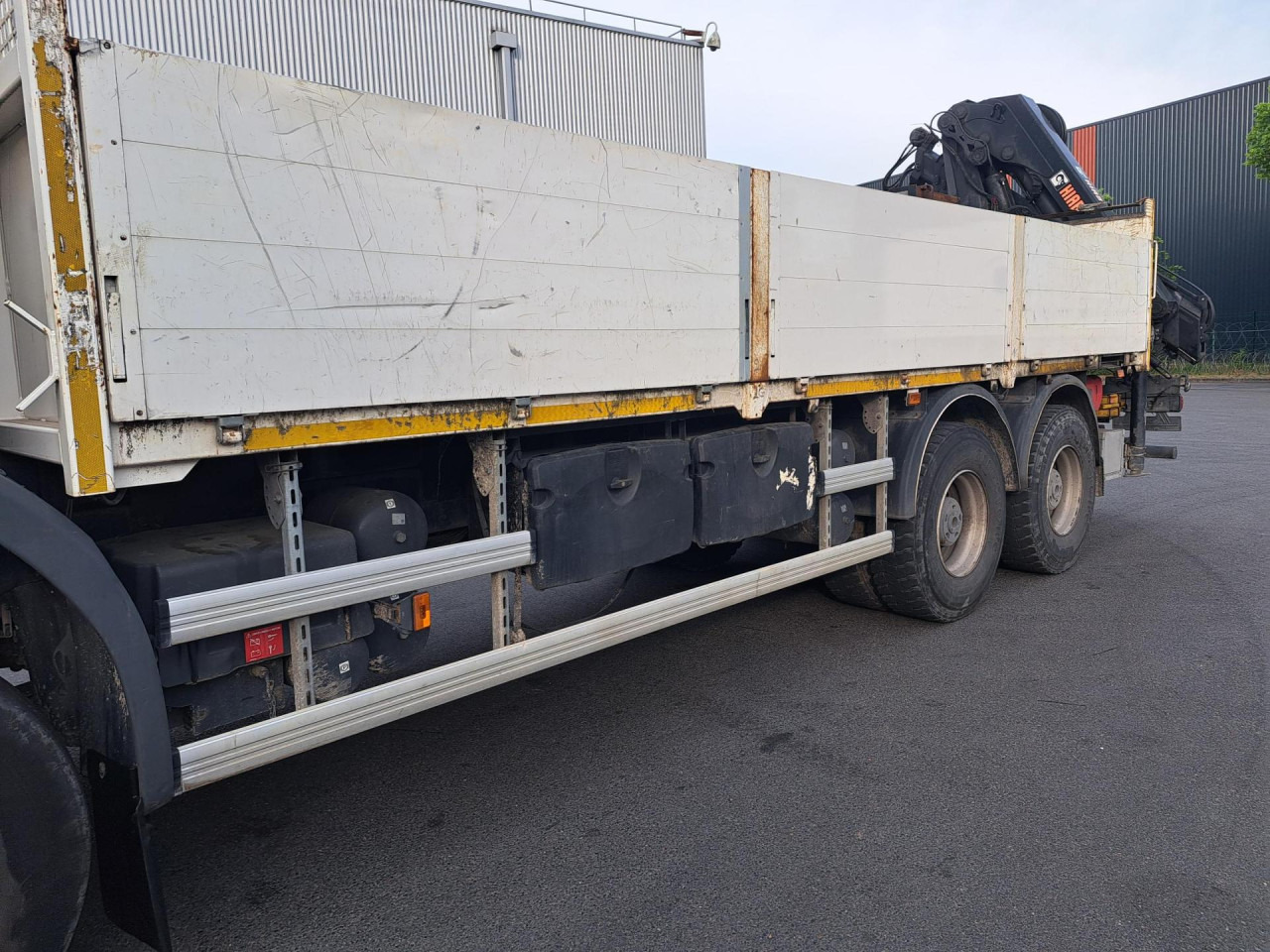 SCANIA SCANIA P 410 PLAT GRUE 18tm - Вантажівка шасі: фото 3 SCANIA SCANIA P 410 PLAT GRUE 18tm - Вантажівка шасі: фото 3