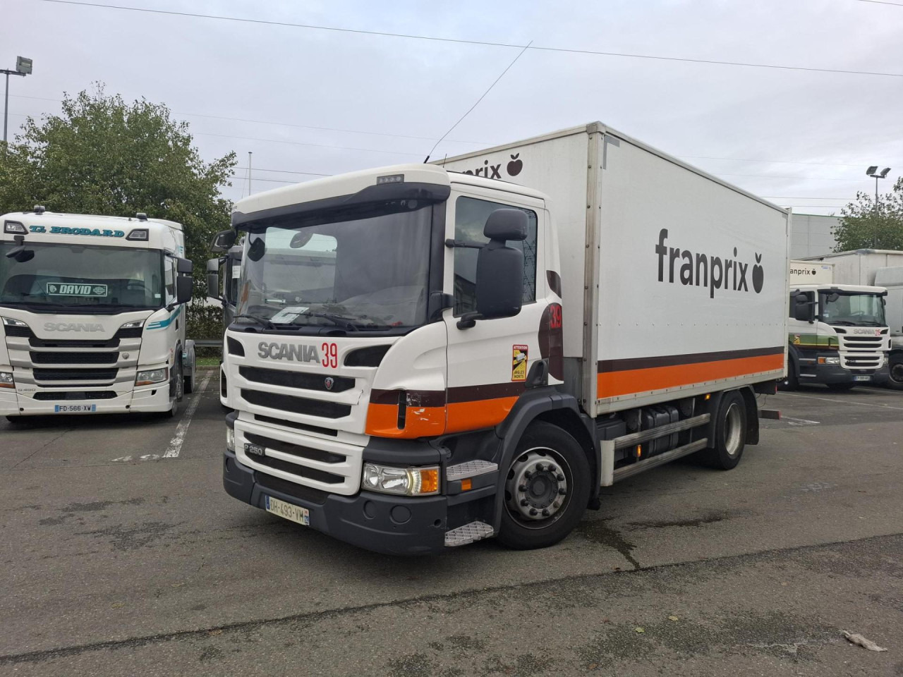 SCANIA SCANIA P250 Fourgon Hayon - Вантажівка шасі: фото 1 SCANIA SCANIA P250 Fourgon Hayon - Вантажівка шасі: фото 1