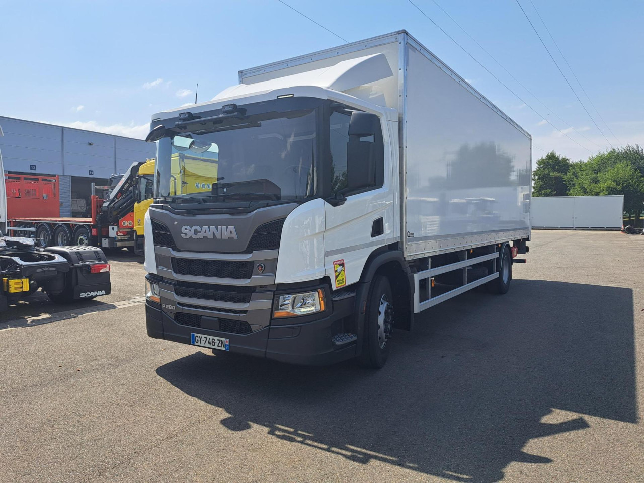 SCANIA SCANIA P280 4x2 Fourgon /Hayon 9L - Вантажівка шасі: фото 1 SCANIA SCANIA P280 4x2 Fourgon /Hayon 9L - Вантажівка шасі: фото 1
