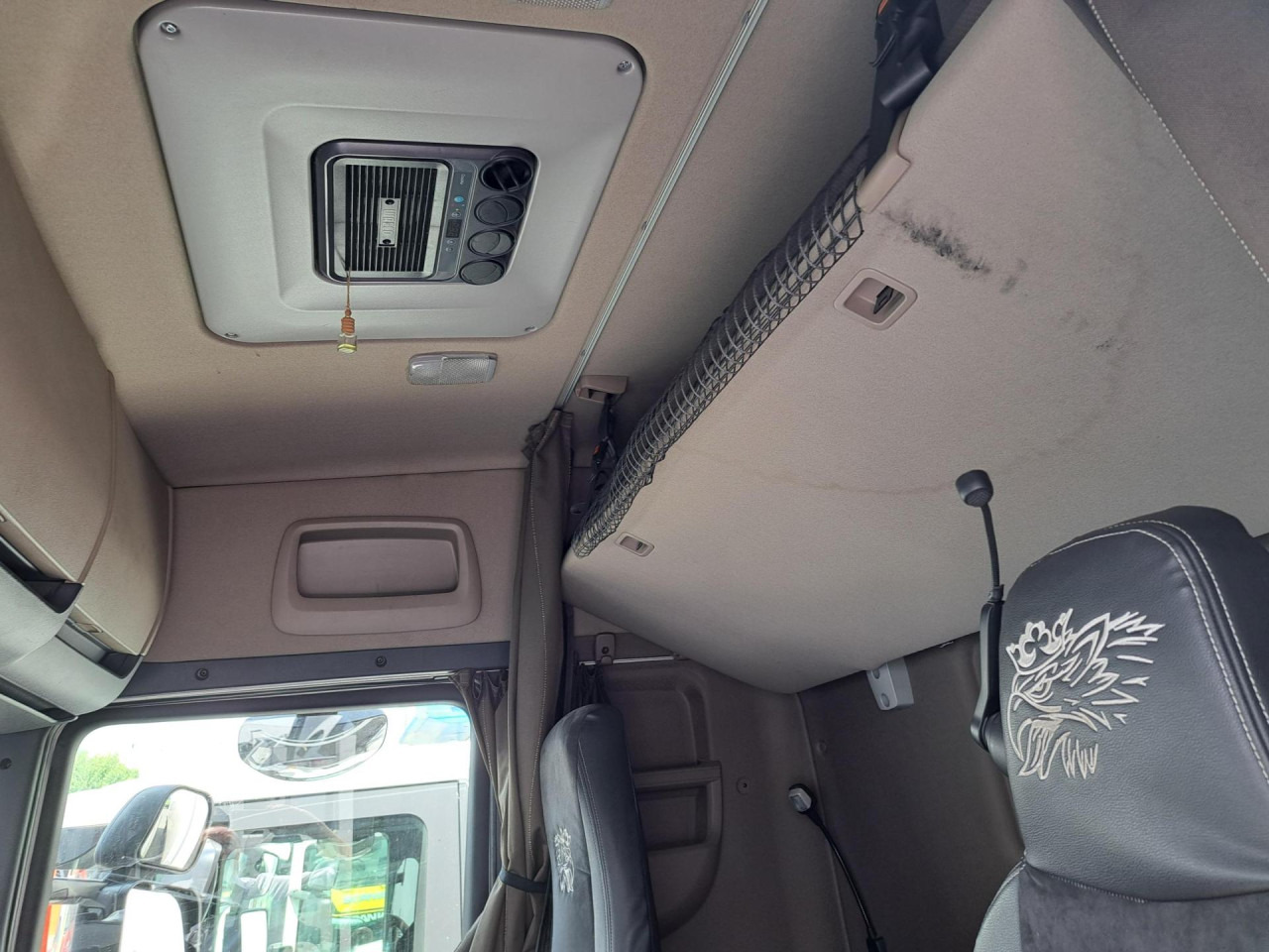 Вантажівка шасі SCANIA SCANIA PORT FOURG HAYON 4 tonnes: фото 10