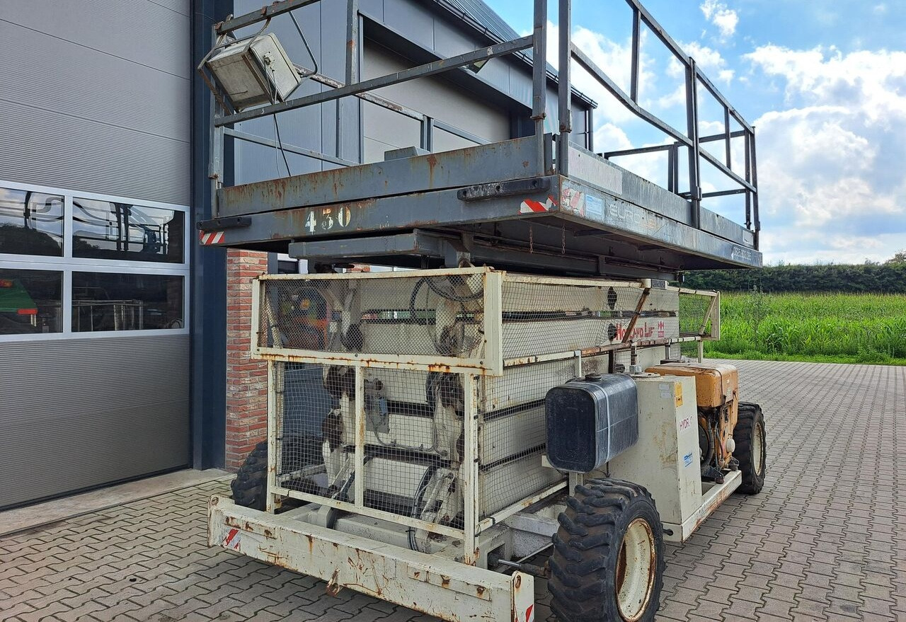 Holland Lift A151DV - Ножичний підйомник: фото 3 Holland Lift A151DV - Ножичний підйомник: фото 3