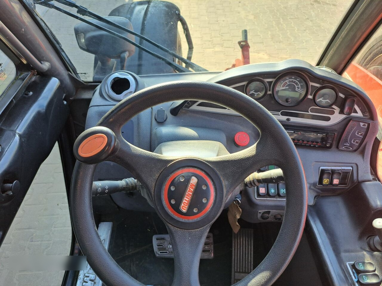 Навантажувач телескопічний Manitou MLT735 120ps: фото 17