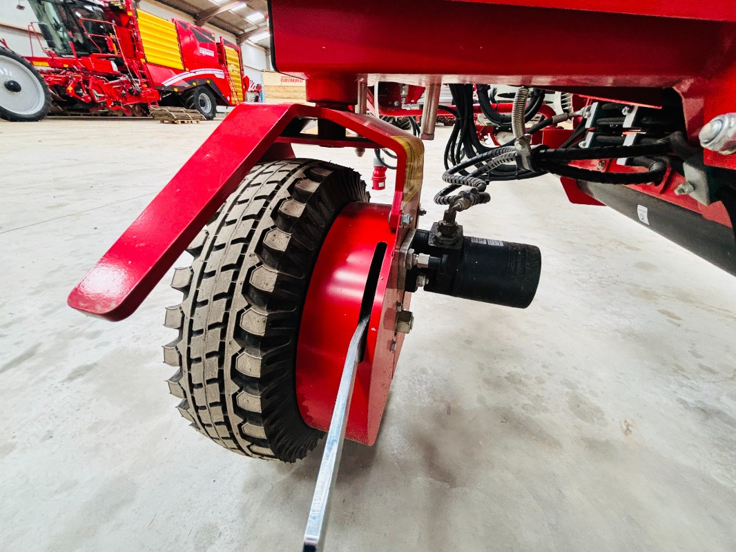 Grimme TC 813 - Картоплезбиральний комбайн: фото 3 Grimme TC 813 - Картоплезбиральний комбайн: фото 3