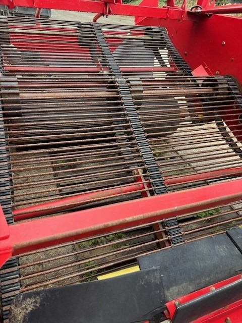 Grimme WV 165 - Збиральна машина для винограду: фото 2 Grimme WV 165 - Збиральна машина для винограду: фото 2